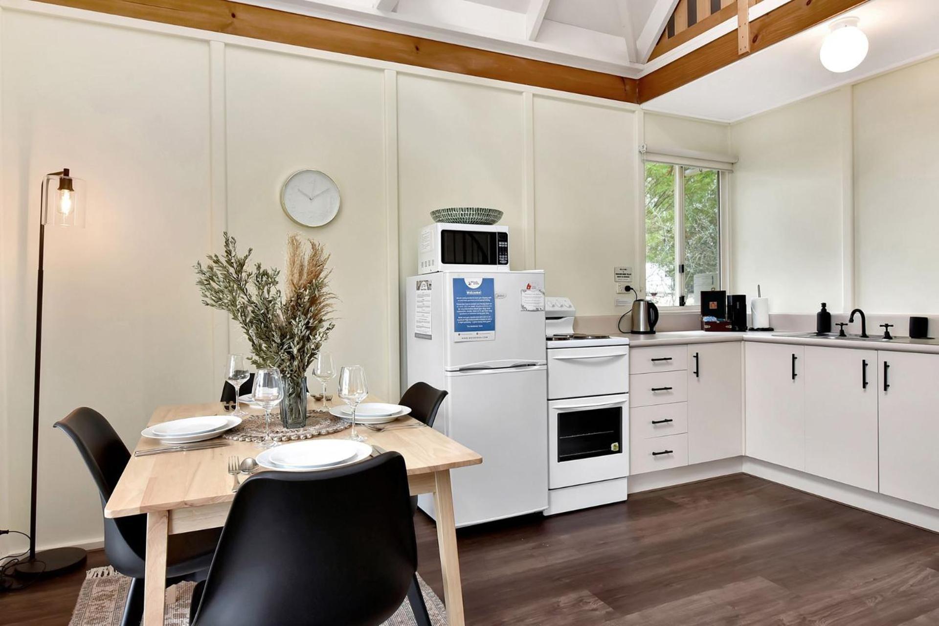 Bracken Ridge Vineyard - The Kingston - Villa 3 Rothbury Buitenkant foto
